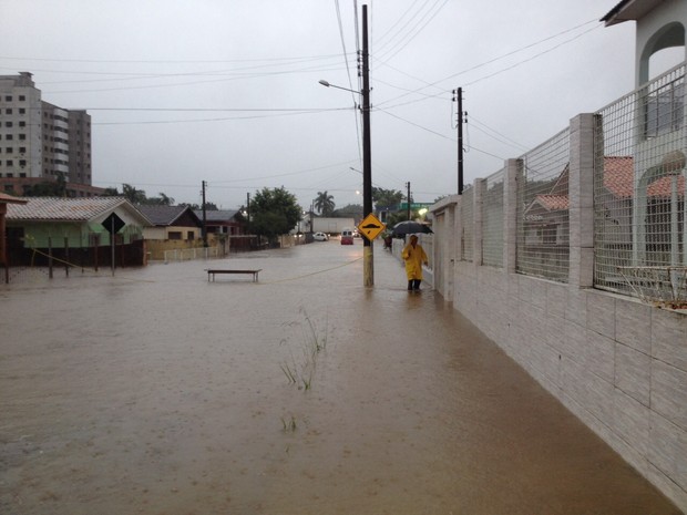 G Defesa Civil Registra Desalojados E Deslizamentos Ap S Chuva No