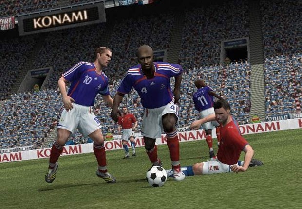 A série de futebol 'Winning Eleven', hoje 'Pro Evolution Soccer' era a principal franquia de futebol no PlayStation 2 (Foto: Divulgação)