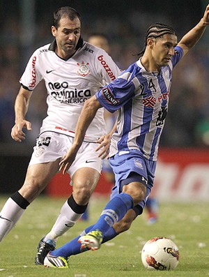 Danilo, Emelec x Corinthians (Foto: AFP)
