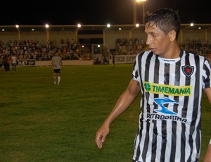 Wanderley, atacante do Botafogo-PB (Foto: Lucas Barros / Globoesporte.com/pb)