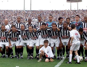 santos campeão brasileiro de 2002 (Foto: Divulgação)