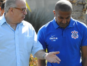 Com dificuldade financeira, Corinthians não vê problema em ter elenco mutante
