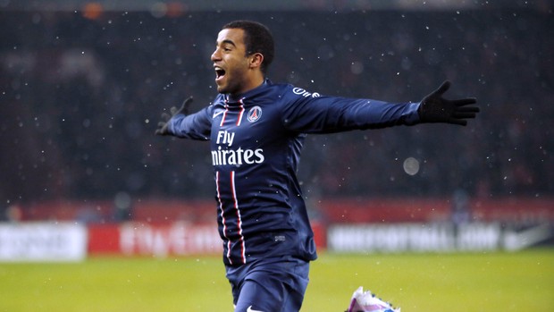 Lucas comemora gol do PSG sobre o Olympique de Marselha (Foto: AFP)