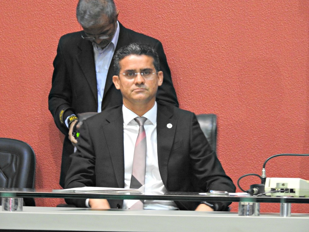 David Almeida assumiu cargo de governador interinamente  (Foto: Adneison Severiano/ G1 AM)