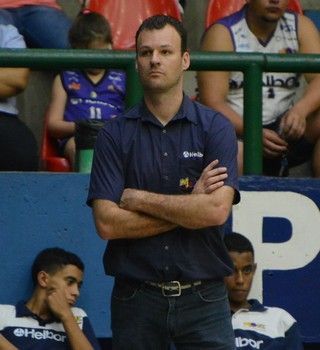 Danilo Padovani técnico Mogi das Cruzes basquete (Foto: Cairo Oliveira)