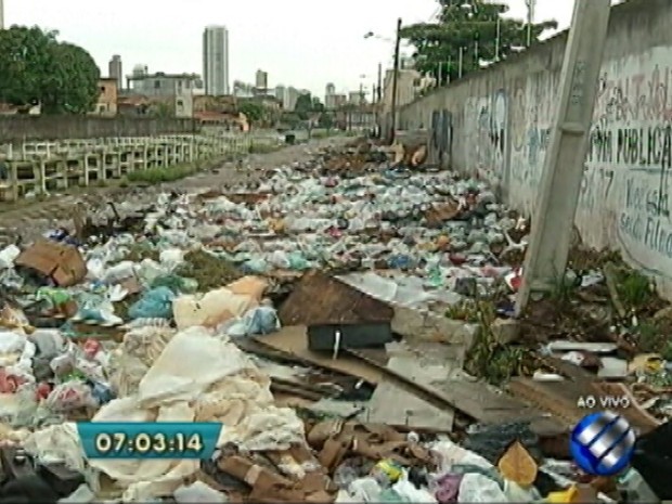 Acúmulo de lixo é flagrado no bairro do Jurunas, em Belém (Foto: Reprodução/TV Liberal) Acúmulo de lixo é flagrado no bairro do Jurunas, em Belém (Foto: Reprodução/TV Liberal)