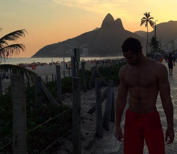 Franco Noriega esteve em abril no Rio de Janeiro e foi à praia de Ipanema (Foto: Reprodução/Instagram)