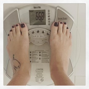 Luana Piovani em foto na balança (Foto: Reprodução/Instagram)