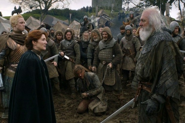 Michelle Fairley, a Catelyn Stark, e John Stahl, o Rickard Karstark de Game of Thrones (Foto: Divulgação / HBO)
