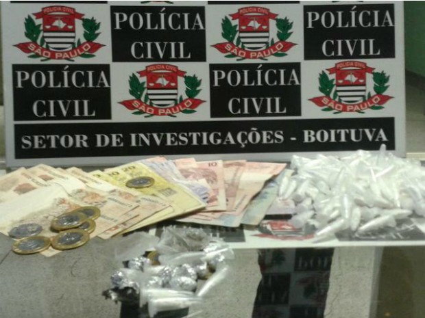 Dois jovens, de 18 e 21 anos, ficaram presos por tráfico (Foto: Divulgação/ Polícia Civil Boituva)