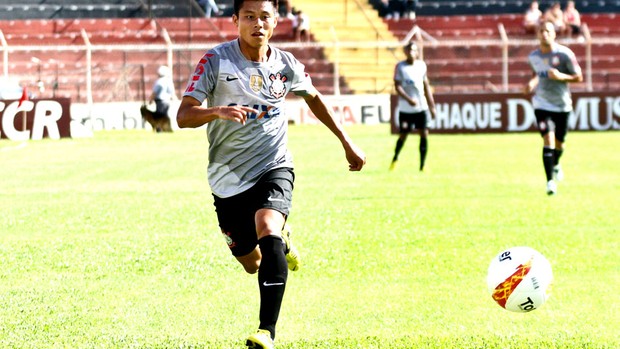 Zizao na partida do Corinthians contra o Paulista (Foto: Ale Vianna / Ag. Estado)