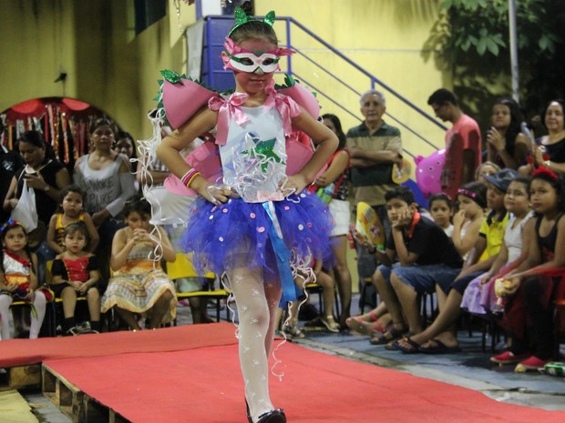 Carnaval infantil no Parque Cidade da Criança teve desfile de fantasias (Foto: Rickardo Marques/G1 AM)