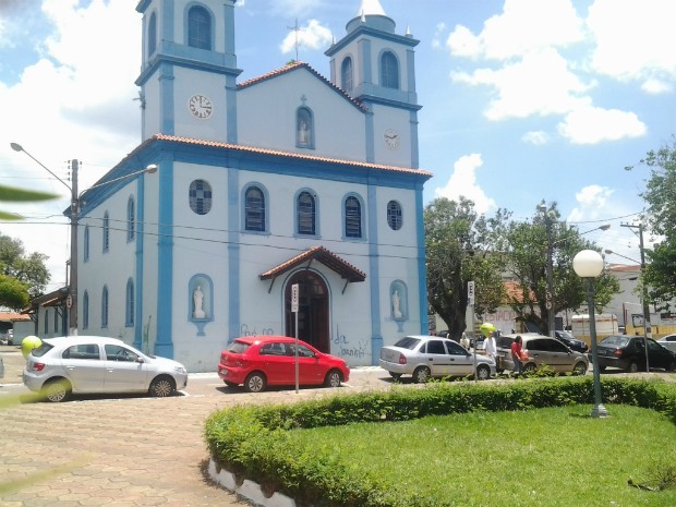 Igreja inaugurada em 1840 é uma das mais antigas da cidade (Foto: Fábio Campos / TV TEM) Igreja inaugurada em 1840 é uma das mais antigas da cidade (Foto: Fábio Campos / TV TEM)