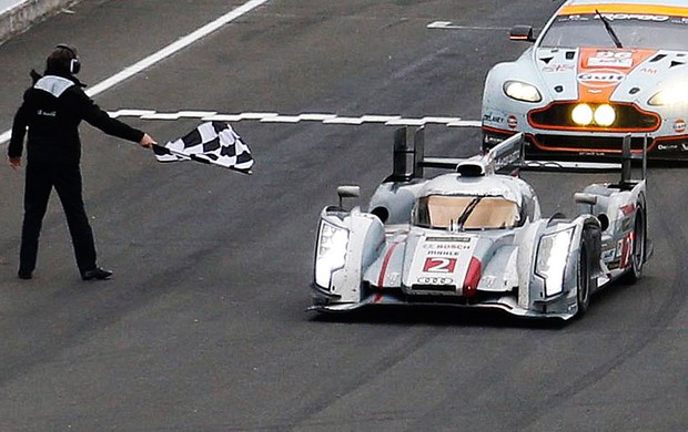 Tom Kristensen audi R8 vencedor da 24 horas de le mans (Foto: Agência Reuters) Tom Kristensen audi R8 vencedor da 24 horas de le mans (Foto: Agência Reuters)