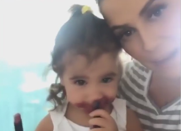 Deborah Secco e a filha, Maria Flor (Foto: Reprodução/Instagram) Deborah Secco e a filha, Maria Flor (Foto: Reprodução/Instagram)