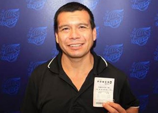 Andres Salgado guardou por seis semanas bilhete premiado de loteria. (Foto: Divulgação/Illinois Lottery )