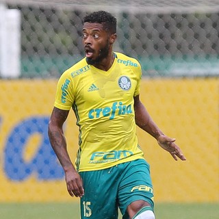 Reforçado, Palmeiras começa a provar poder do time pelo banco de reservas