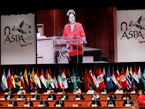 Presidente Dilma Rousseff discursa na abertura da 3ª Cúpula de Chefes de Estado e de Governo América do Sul–Países Árabes (Aspa), em Lima, capital do Peru. (Foto: Roberto Stuckert Filho/PR)