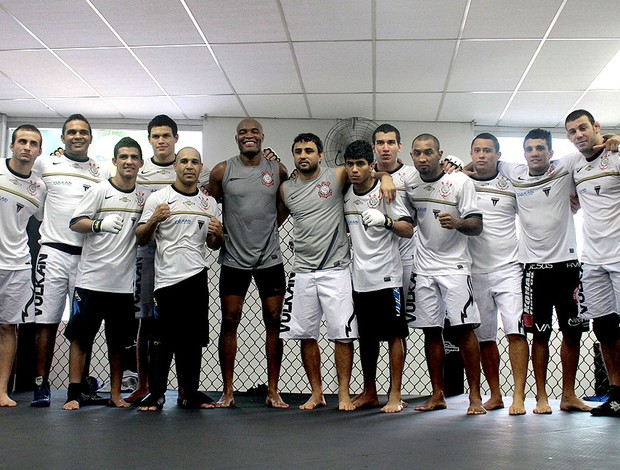 MMA UFC anderson silva treino corinthians (Foto: Divulgação / Site oficial do Corinthians)