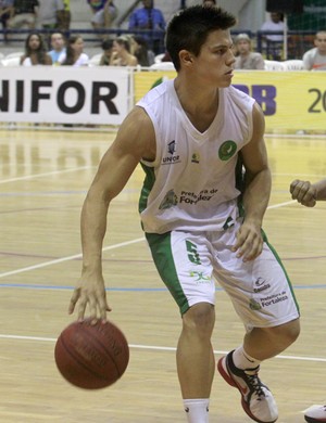 Basquete Cearense x Limeira (Foto: LC Moreira/Divulgação)