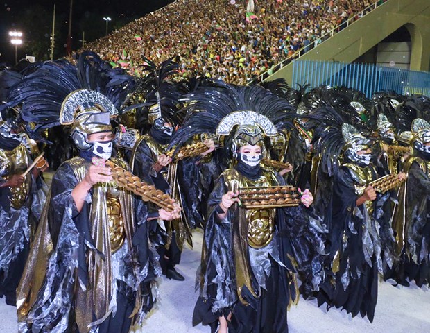 Desfile da Mangueira do Grupo Especial do Rio (Foto: Cleomir Tavares/ Quem) Desfile da Mangueira do Grupo Especial do Rio (Foto: Cleomir Tavares/ Quem)