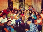 Sandro Pedroso posta foto do elenco de 'Fina Estampa' em festinha
