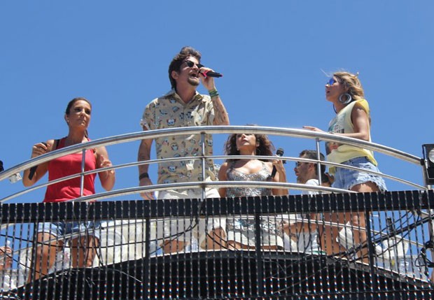 Ivete Sangalo com Alinne Rosa, Saulo Fernandes e Daniela Mercury (Foto: André Muzzel/Agnews)