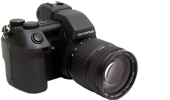 Olympus E-10 (Foto: Divulgação)