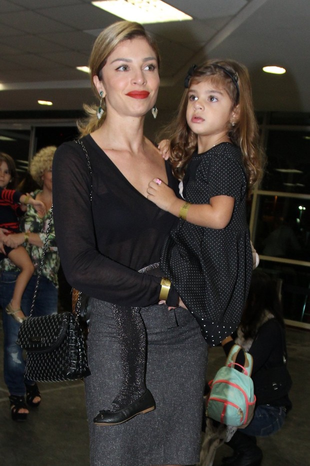 Grazi e Sofia no Disney On Ice, no Rio (Foto: Alex Palarea/Agnews) Grazi e Sofia no Disney On Ice, no Rio (Foto: Alex Palarea/Agnews)