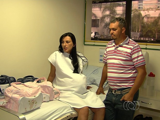 Professora dá à luz quadrigêmeos em Goiânia, Goiás (Foto: Reprodução/TV Anhanguera)