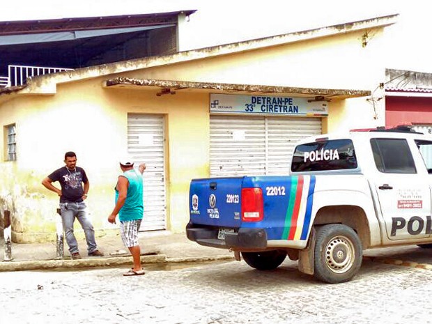 Ciretran em Itambé foi assaltada nesta terça (9) (Foto: Josemar Rodrigues / Enviado pelo Whatsapp)