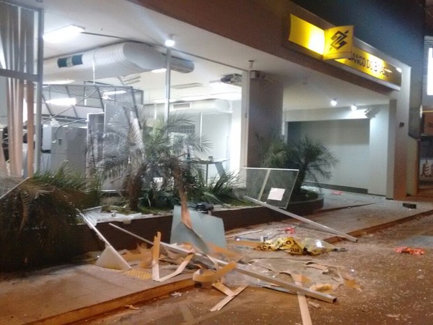 Explosão de caixas (Foto: Polícia Militar/Divulgação)