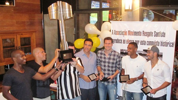 Alexandre, Michel, Alberto, Julio Sergio, Wellington e Douglas - Santos 2002 (Foto: Marcelo Hazan / globoesporte.com)