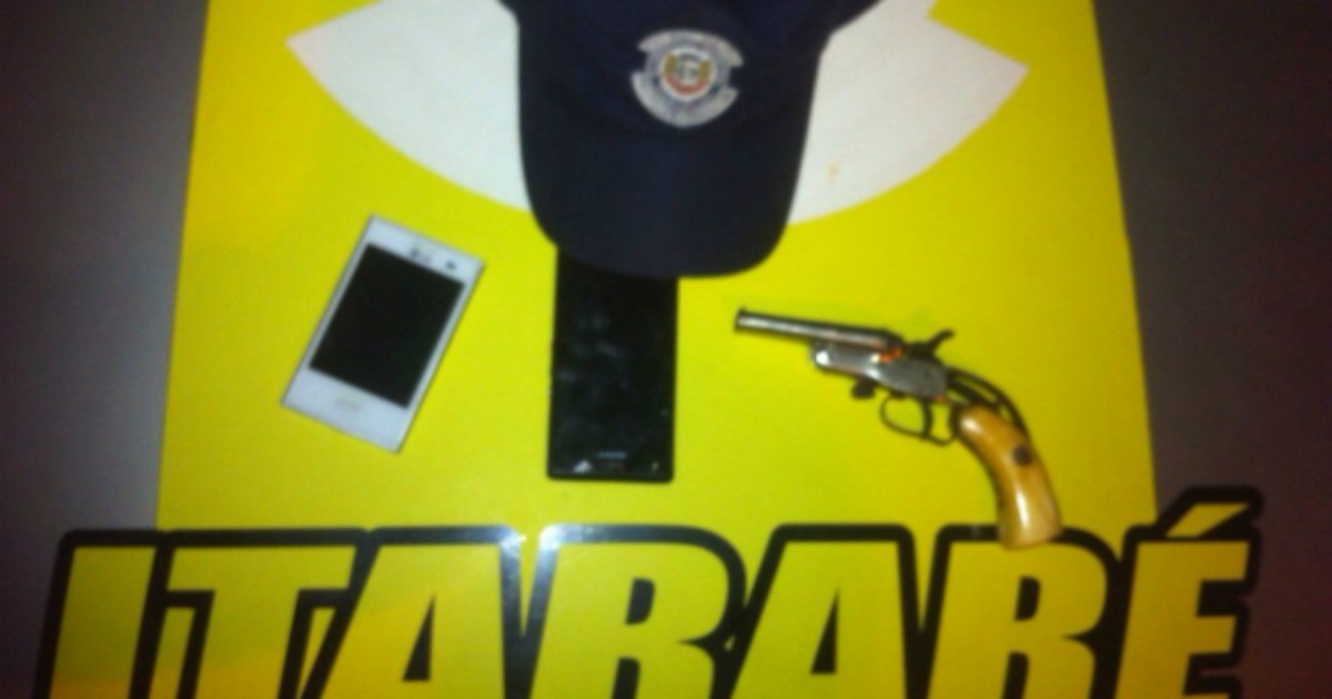 Dupla é presa após roubo de celular e agressão em Itararé - Globo.com