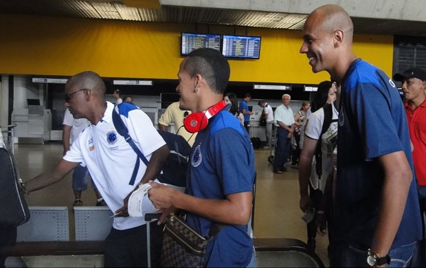 Cruzeiro embarca para Curitiba (Foto: Lucas Catta Prêta / Globoesporte.com)