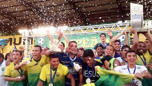 Cuiabá campeão mato-grossense 2014 (Foto: Robson Boamorte) Cuiabá campeão mato-grossense 2014 (Foto: Robson Boamorte)