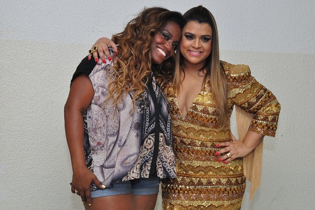 Ludmillah Anjos e Preta Gil em bastidores de show no Rio (Foto: Roberto Teixeira/ EGO)