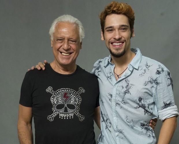 Na novela, Antonio contracena com o filho, o estreante Bruno Fagundes (Foto: Estevam Avellar//TV Globo)