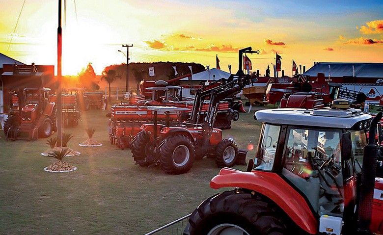 Máquinas expostas na Expodireto, na Show Rural Coopavel (Foto: Divulgação)