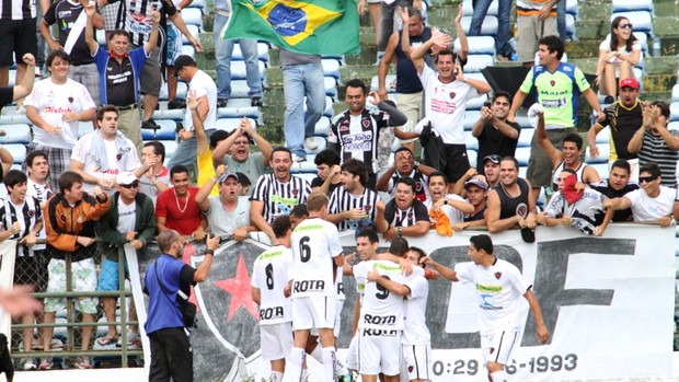 Botafogo-PB venceu o Treze por 4 a 3 em jogo emocionante no Estádio Amigão (Foto: Magnus Menezes / Jornal da Paraíba)