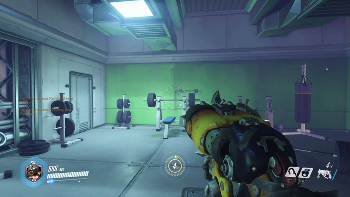 Ação de Roadhog em Overwatch (Foto: Reprodução/Felipe Vinha)