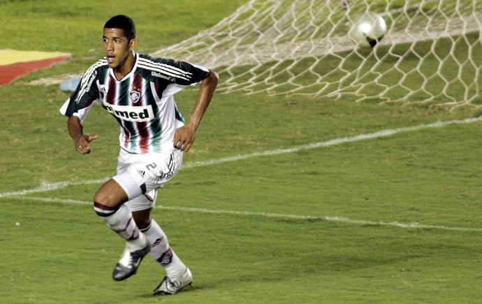 Antônio Carlos Fluminense x Volta Redonda 2005 (Foto: Reuters)