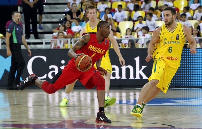 Ndoniema e gibson Austrália x Angola copa do mundo basquete (Foto: EFE)
