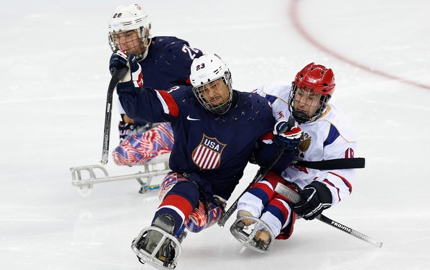 Assistindo a um jogo de Hóquei no Gelo nos EUA – Triunfo Esportes