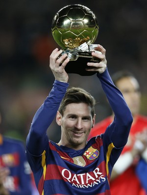 Messi Bola de Ouro Barcelona x Athletic Bilbao (Foto: AP)
