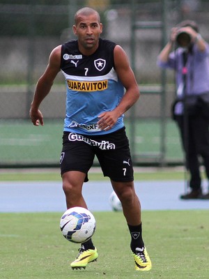 Gobbi deixa portas abertas para volta de Sheik e quer vender Pato em 2015.