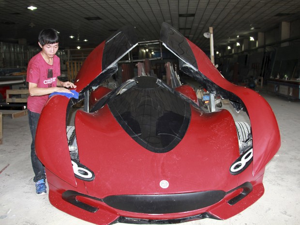Yinxi quer trabalhar na indústria automotiva (Foto: REUTERS/Stringer)