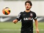 Após especulações, Pato ganha chance para ter sequência no Timão