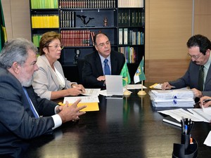 Fernando Bezerra recebeu Rosalba Ciarlini e anunciou repasses para o RN (Foto: Divulgação)