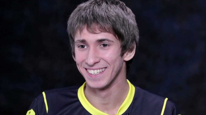 Danil Dendi fez um estranho caminho passando por Counter-Strike antes de chegar a WarCraft 3 e Dota 2 (Foto: youtube.com)